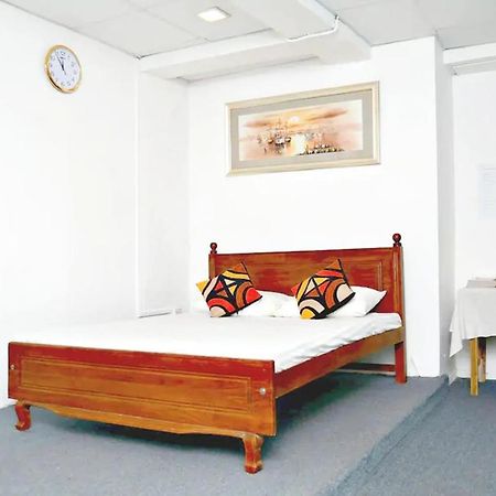 The Beehive Colombo Hotel Buitenkant foto