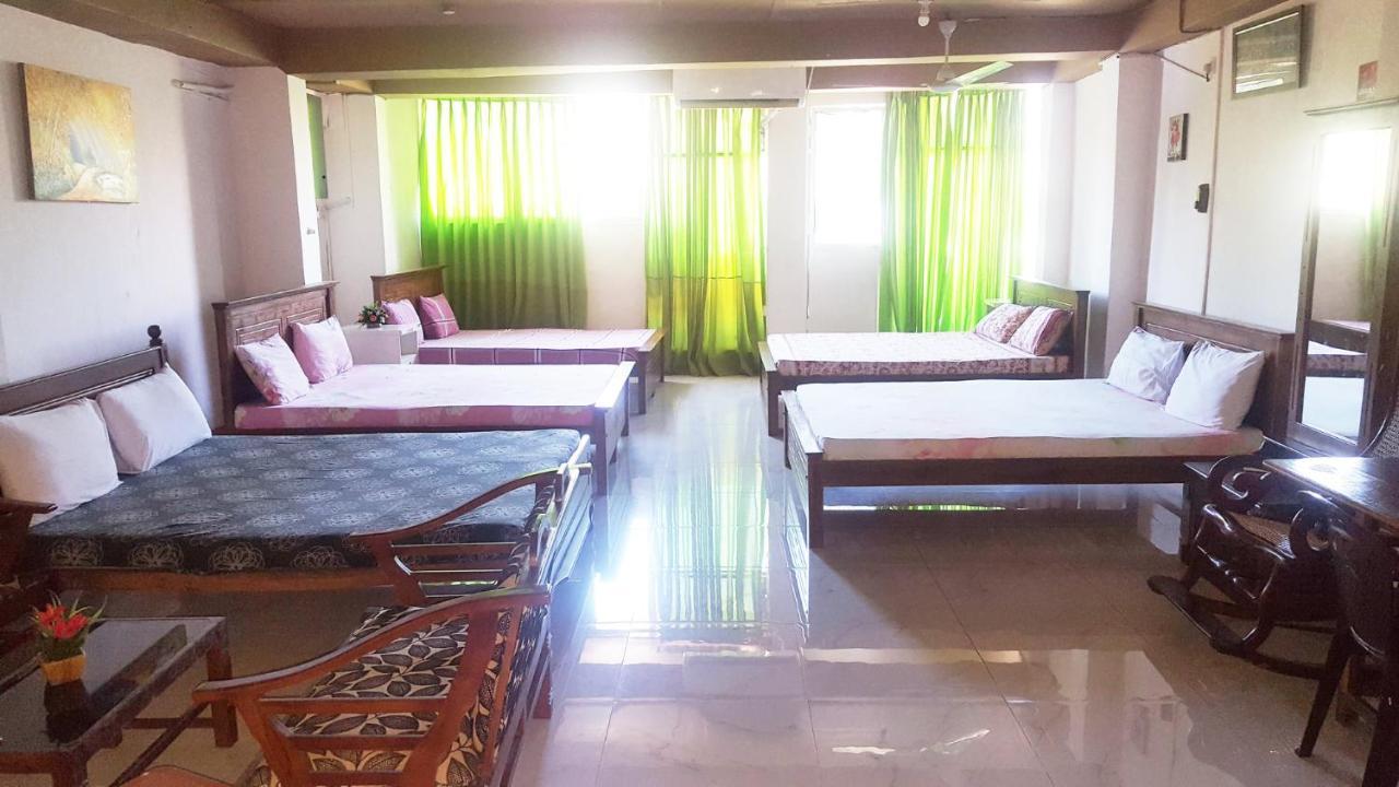 The Beehive Colombo Hotel Buitenkant foto